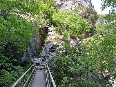 Wir wechseln auf die Nordseite des kleinen Tals