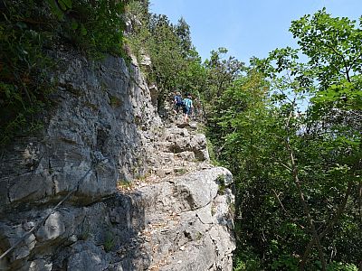 Ein wenig ausgesetzt, aber nie schwer führt uns der Weg Richtung Pregasio