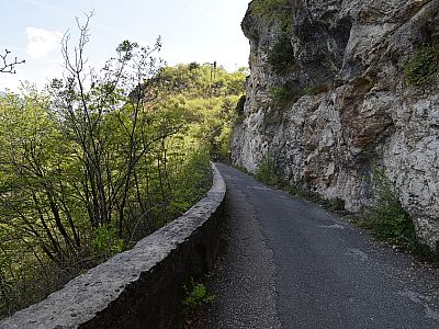 Über die Ponalestraße geht es zurück zum Einstieg ...