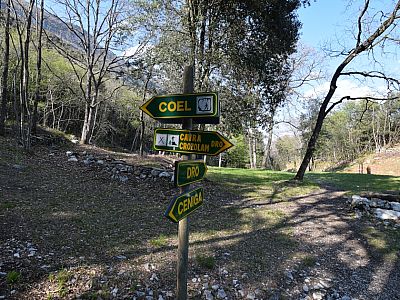 Wir folgen weiter den Wegweisern nach Dro