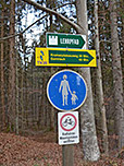 ...schlagen wir den Wanderweg ein, ....