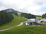 Nun queren wir das Skigebiet...