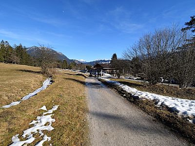 Wir machen einen Abstecher zum Berggasthof-Almhütte
