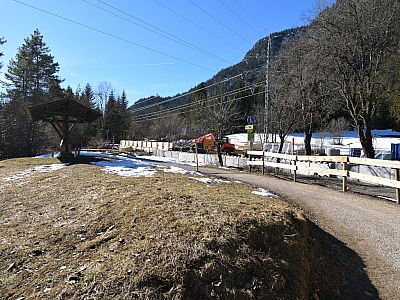 ... und folgen weiter dem markierten Kramerplateauweg.