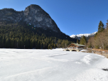 Am Fuß des Königsstands, direkt am Pflegersee beginnen wir unsere Tour