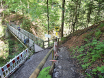 Die erste Brücke über die Partnachklamm nutzen wir nur zum Runterschauen