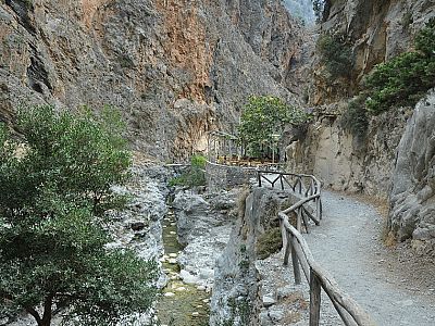 Wir erreichen das Kiosk am Ende des Nationalparks