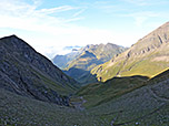 Ausblick von der Steinkarscharte zurück Richtung Brixner Hütte...