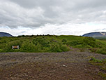 Der Aussichtshügel am ehemaligen Hof Skógarkot