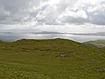 Im Hintergrund zeigt sich der nördliche Ausläufer von Raasay