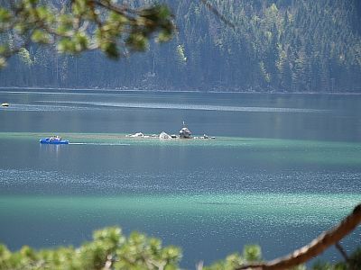Ein kleines Kreuz kann man auf dem Steinbichl entdecken