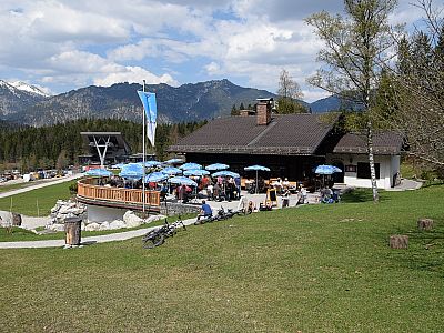 In der Eibsee-Alm lassen wir den Tag ausklingen