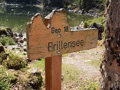 Im Süden, abgegrenzt vom Eibsee, befindet sich der Frillensee