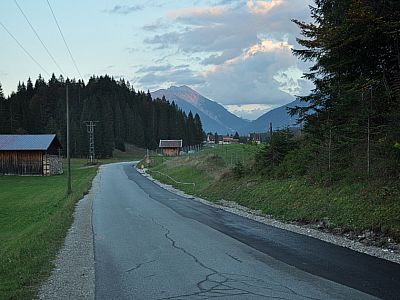Kurz vor unserem Parkplatz beim Schloss Kranzbach