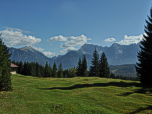 Links die Soiernspitze, rechts der mächtige Wörner des Karwendelgebirges