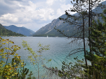 ... genießen wir nun die Sicht auf den Plansee.