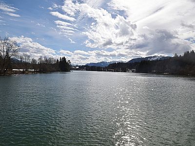 Der Ausblick über den Isarstausee nach Norden