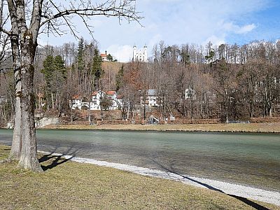 Auch der Kalvarienberg mit der Heilig Kreuzkirche ist bereits schön zu sehen