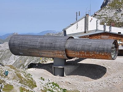 Das Museum in Fernrohrform