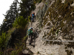 Weiter geht es wieder in typischer Klettersteig-Manier