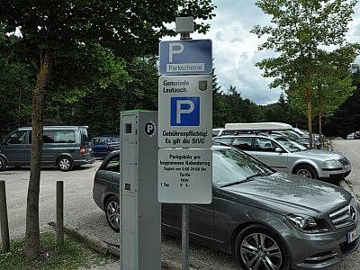 Am Parkplatz werden 5 Euro fällig