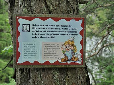 Steine schmeißt man generell nicht in den Bergen!