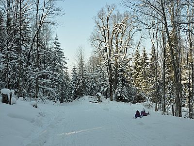 Hier lässt es sich auch toll im Schnee spielen!
