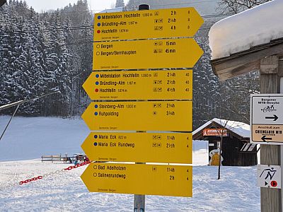 Dem Wegweiser nach Maria Eck folgen