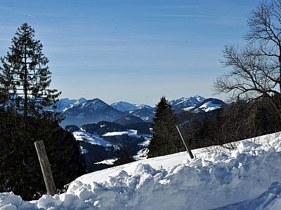 Ganz rechts lugt der Wendelstein im Nordwesten hervor