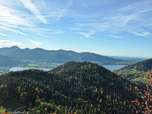 Blick über den Kleinen Tegernseer Berg auf den Tegernsee