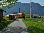 Ein Zug kommt von Garmisch Hausberg.