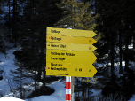 Wir folgen dem Wegweiser zur Pfundsalm