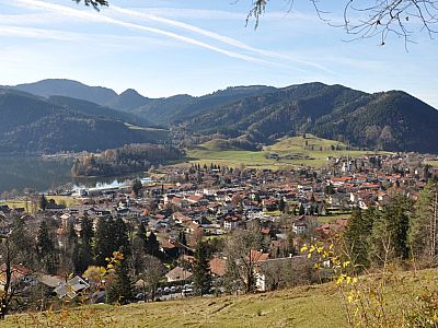 Blick nach Westen über Schliersee hinweg