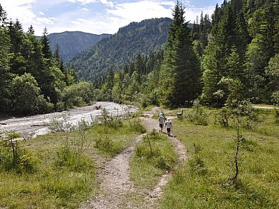 Der Weg entlang der...