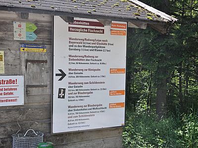 Hier Rechts, auf den...