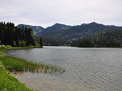 Blick vom Parkplatz an der Taubensteinbahn