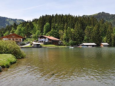 Die Südseite des Spitzingsees