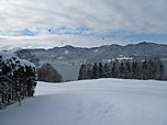 ...gibt der Wald den Blick frei zum Tegernsee