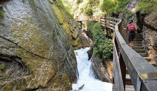 Wanderung durch die Wimbachklamm zum Wimbachschloss