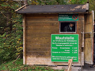 Am Klammeingang wird eine Gebühr fällig