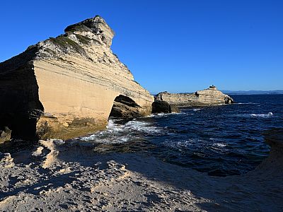 Wunderschön erstrahlen die Felsen in der Abendsonne
