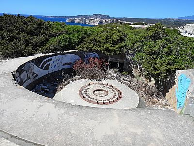 Hier stand wohl ein größeres Geschütz