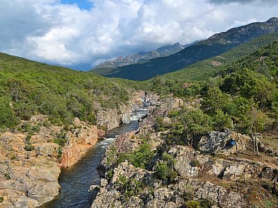 Ein letzter Blick zurück auf den herrlichen Fluss