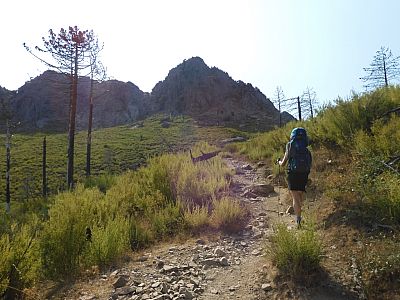 Wir wandern auf den Bocca di u Ravalente zu