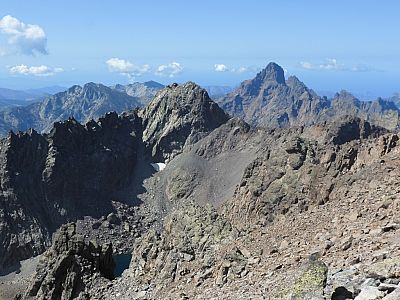 Wunderschön zeigt sich hinter dem Capu Falu die Paglia Orba