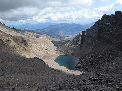 ... haben wir einen wunderschönen Blick auf den Lac du Cinto