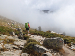 Nebel bestimmt die letzten Meter zum Refuge de Manganu