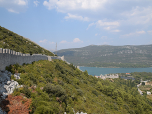 Von einem Wehrturm können wir die Mauer nach Norden betrachten