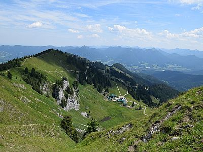 Unter uns wartet an der Stiealm ein Weißbier auf uns