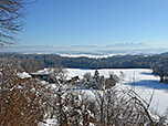 Blick zu den Chiemgauer Alpen, zum Kaisergebirge und zum Wendelstein